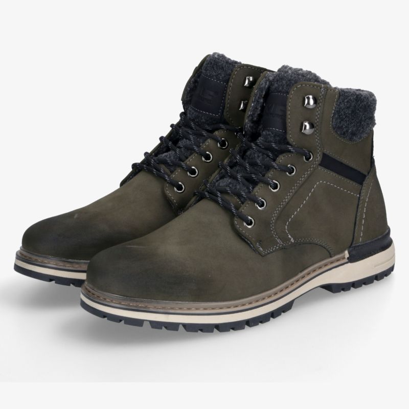 Robuste und bequeme Wanderschuhe mit rutschfester Sohle und warmem Futter für Outdoor-Aktivitäten.