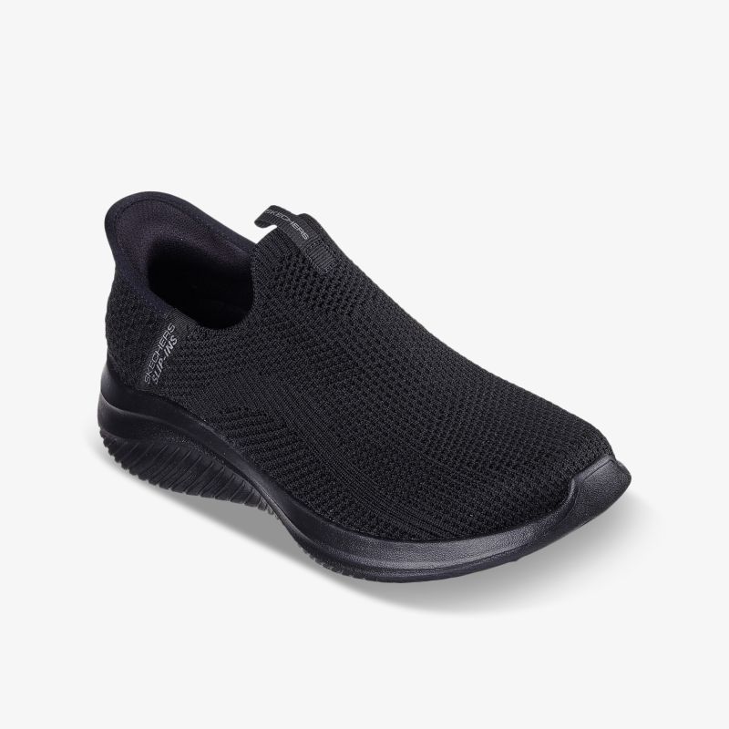 Schwarzer sportlicher Slipper mit elastischem, atmungsaktivem Material und rutschfester Sohle