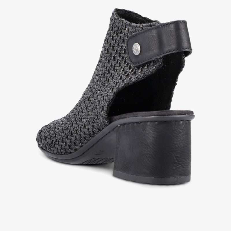 Schwarzer geflochtener Schuh mit offenem Fersenbereich und stabilem Blockabsatz, modisch und bequem