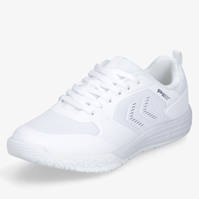 Weißer sportlicher Sneaker mit atmungsaktiven Material, leichter Bauweise und rutschfester Sohle