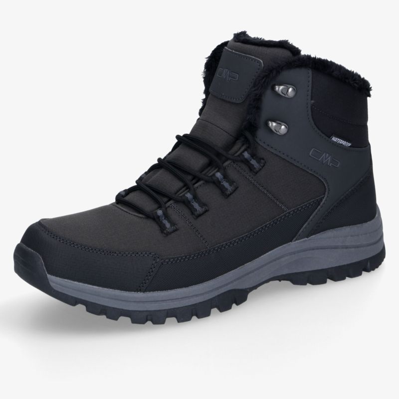 Schwarzer Winterschuh mit warmer Fütterung und rutschfester Sohle für optimalen Komfort und Schutz im Freien.