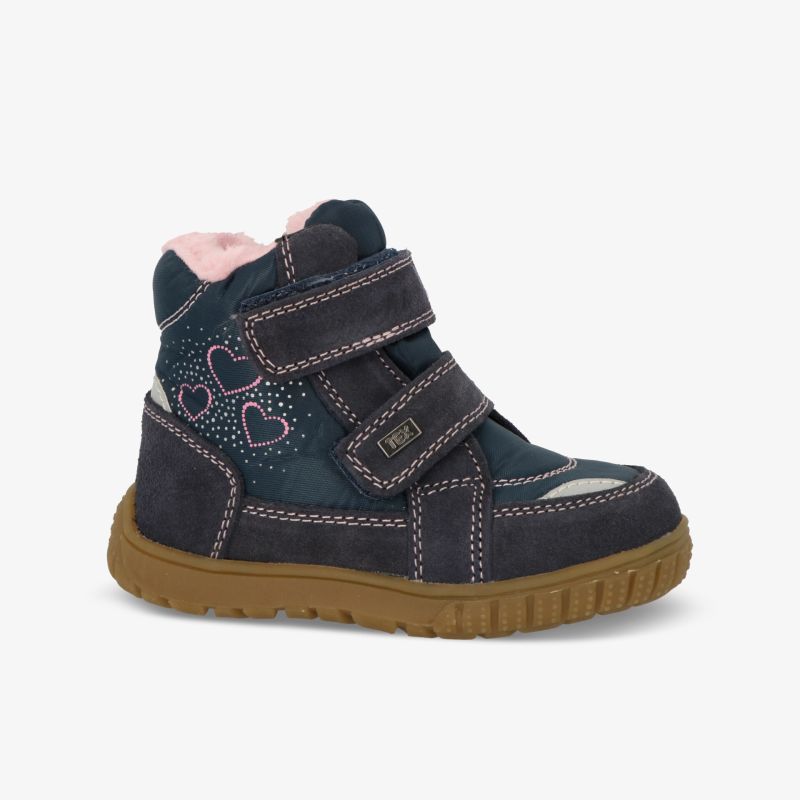 Sportlicher Schuh mit Klettverschluss und Herzdesign, bietet Komfort und sicheren Halt.