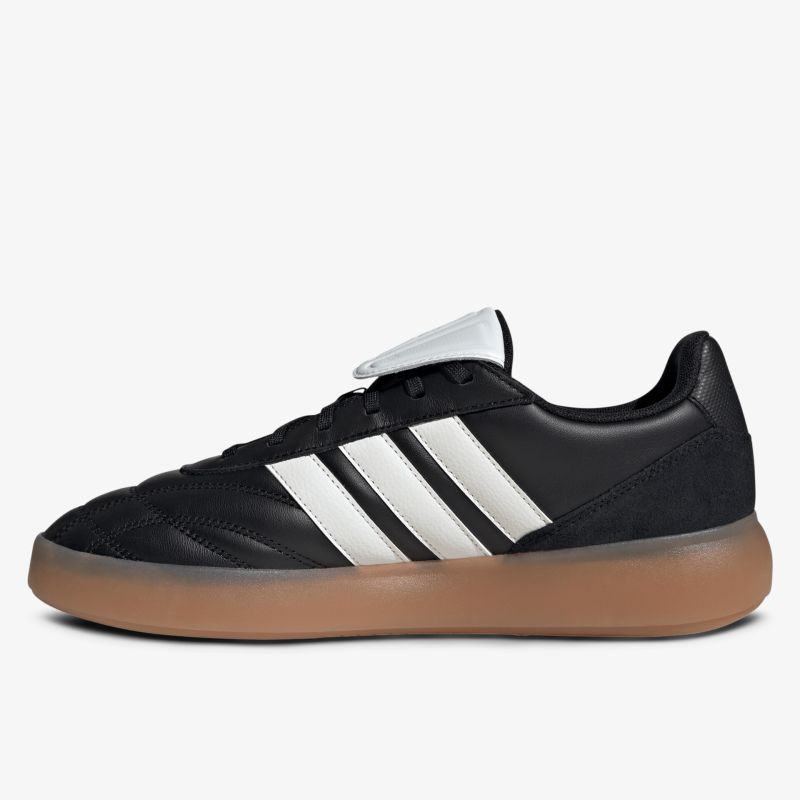 Leichter Sneaker mit komfortabler Passform und rutschfester Gummisohle in modernem sportlichen Design