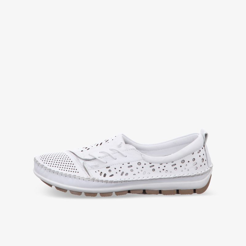 Leichter weißer Schuh mit atmungsaktivem perforiertem Material und flexibler Sohle für bequemen Alltag