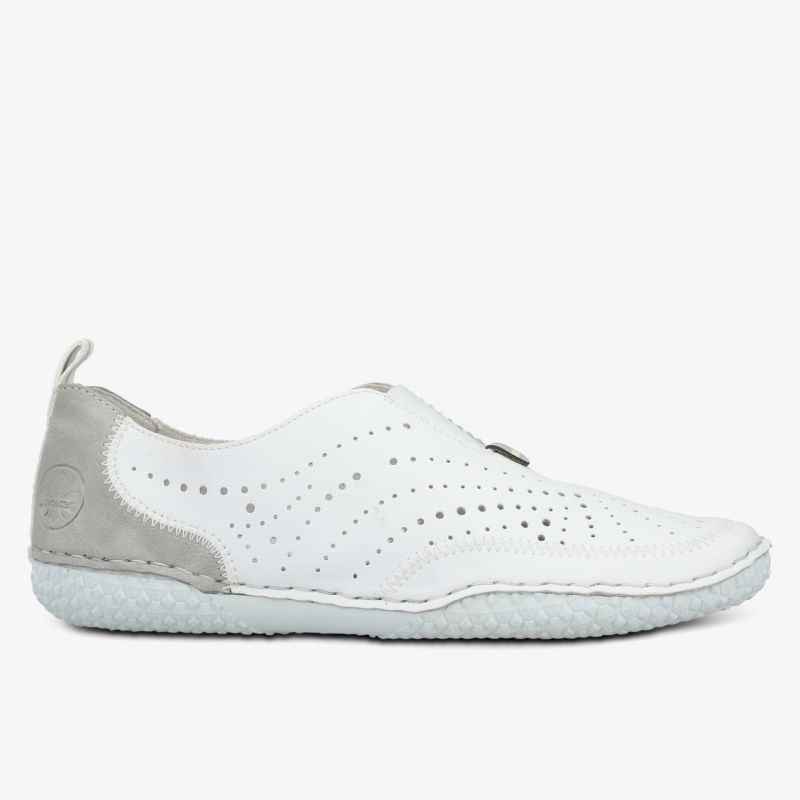 Leichter Schuh mit atmungsaktivem perforiertem Obermaterial und flexibler Sohle für hohen Tragekomfort