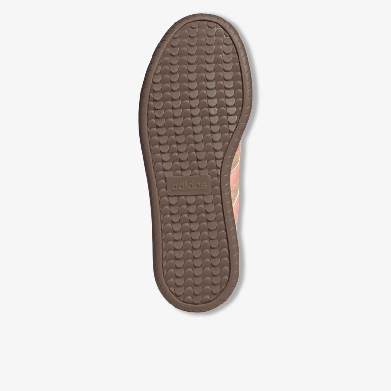 Rutschfeste und robuste Schuhsohle mit griffigem Profil für sicheren Halt und hohe Langlebigkeit