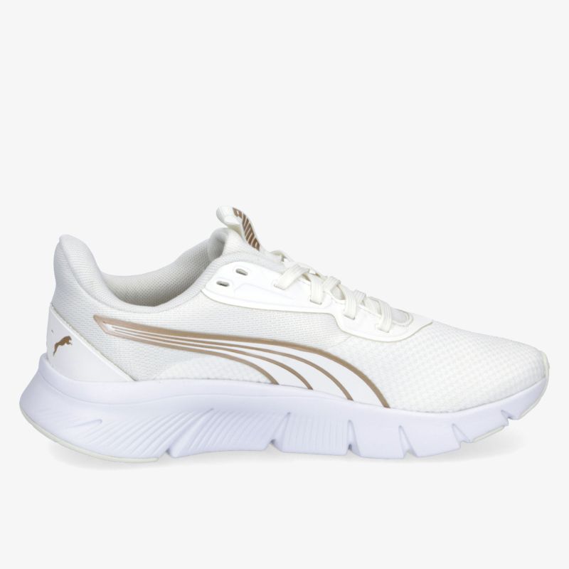 Moderner weißer Sneaker mit schlanker Silhouette und bequemer Passform, ideal für sportliche Aktivitäten