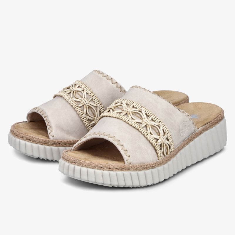 Bequeme Sandalen mit offenem Zehenbereich und dekorativem Blumenmuster auf gepolsterter Sohle