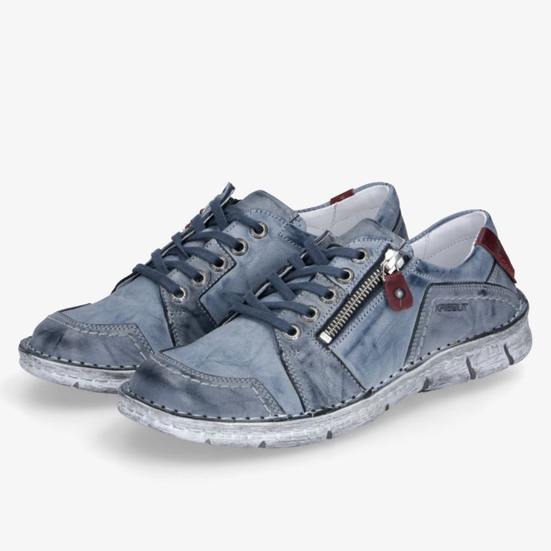 Sportliche Schnürschuhe mit Reißverschluss und gepolsterter Sohle für vielseitigen Alltagskomfort.