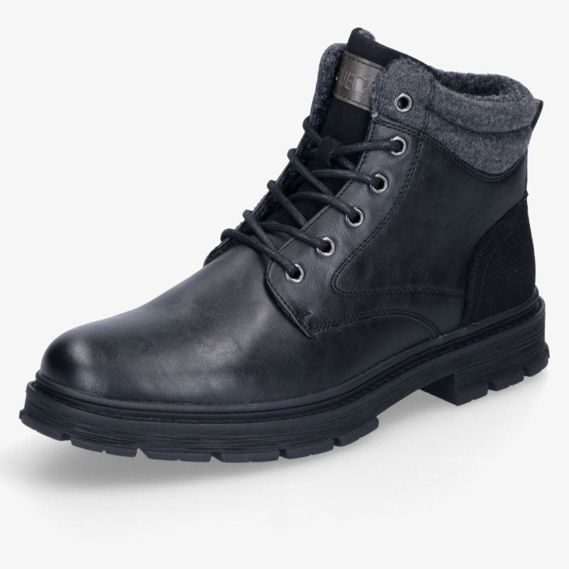 Hochwertiger schwarzer Lederstiefel mit robuster Sohle und weichem Schaft für optimalen Tragekomfort.