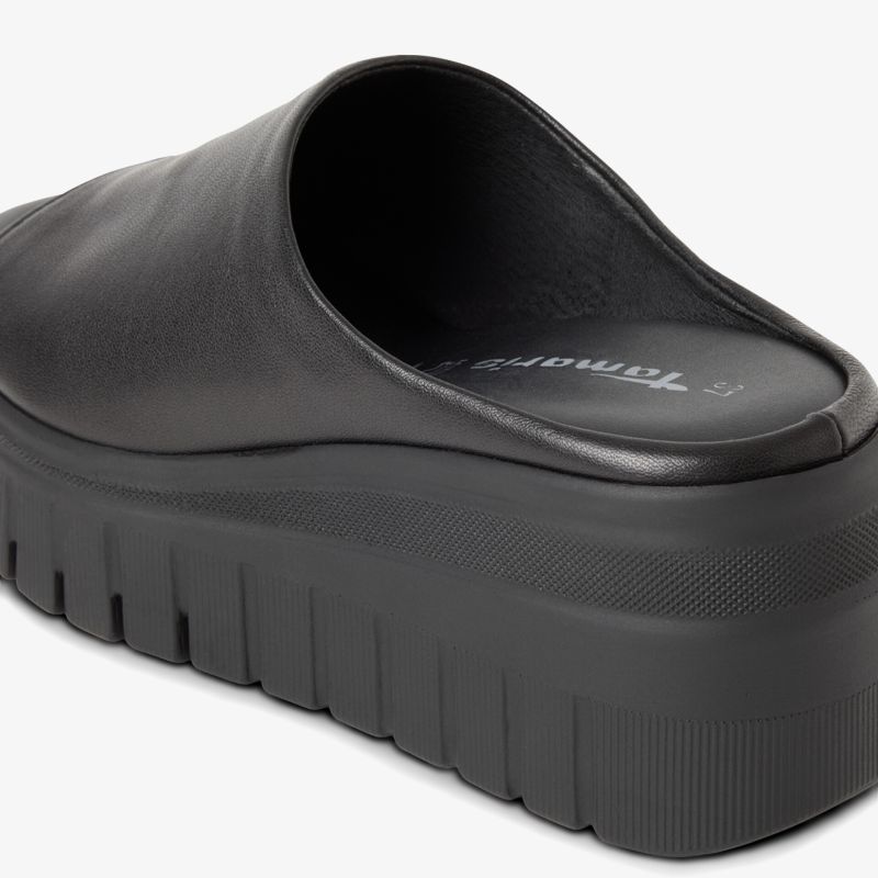 Schwarzer Plateau-Schuh mit dicker Sohle, bequem und modisch für modern aussehenden Komfort