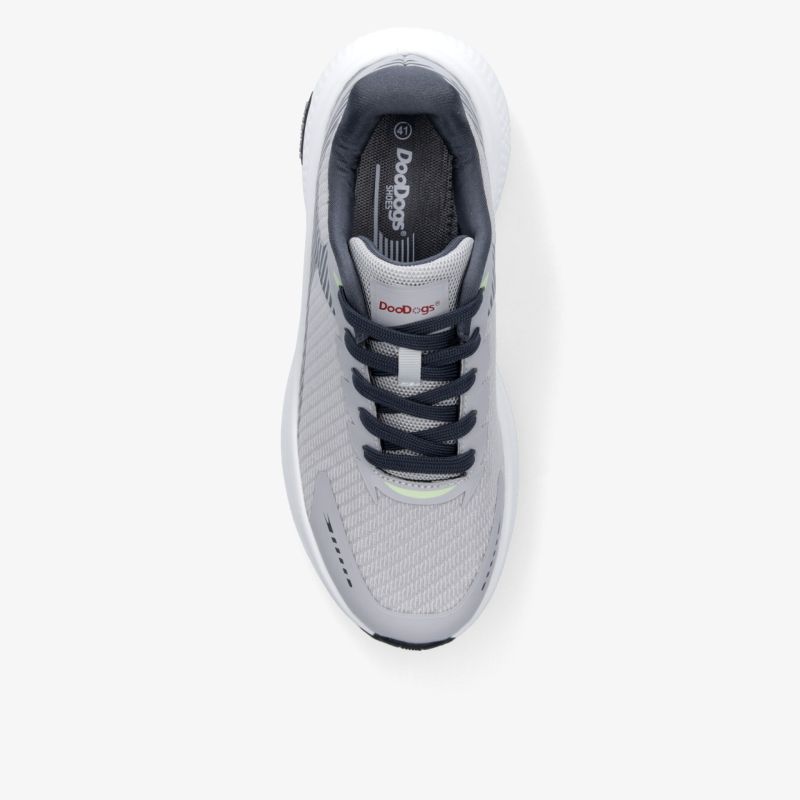 Moderner, leichter Sneaker mit hervorragender Dämpfung und atmungsaktivem Mesh-Obermaterial in stilvollem Design.