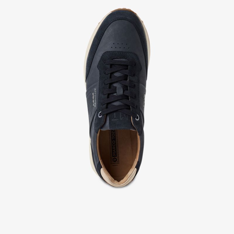 Schwarzer Sportschuh mit ergonomischer Schnürung und leichter, rutschfester Sohle in Draufsicht