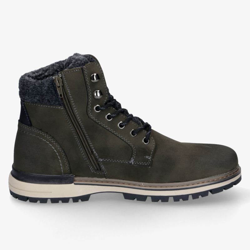 Stylischer, warm gefütterter Boot mit robuster Sohle und wasserabweisendem Material für kalte Tage.