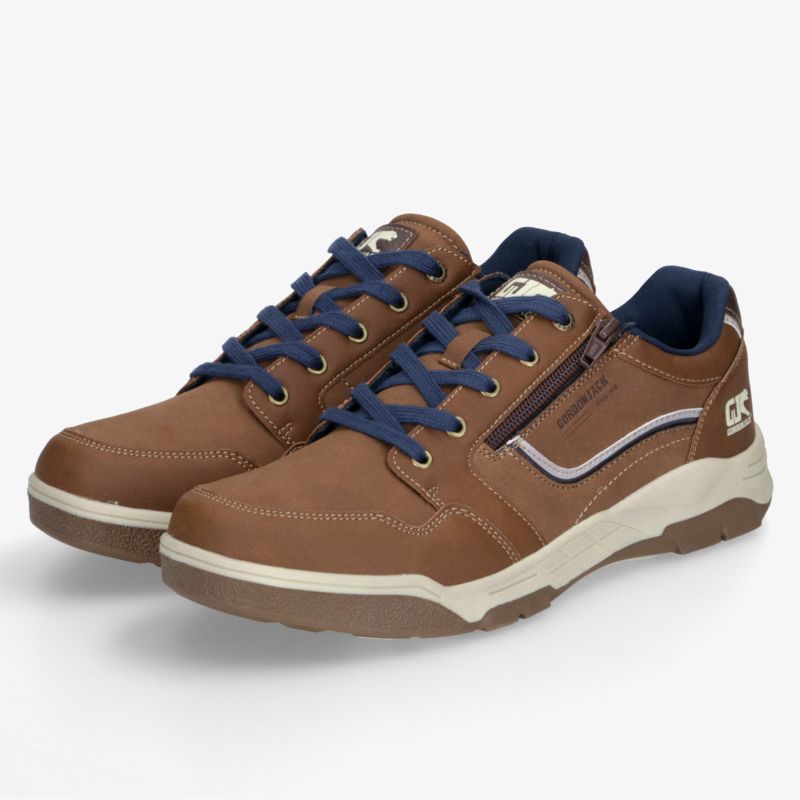 Braune bequeme Sneaker mit seitlichem Reißverschluss und stabiler Sohle für den Alltag