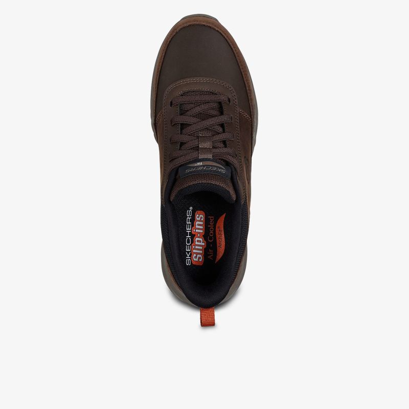 Bequemer Schuh mit robuster Schnürung und gepolstertem Schaft, rutschfeste Sohle für optimalen Halt