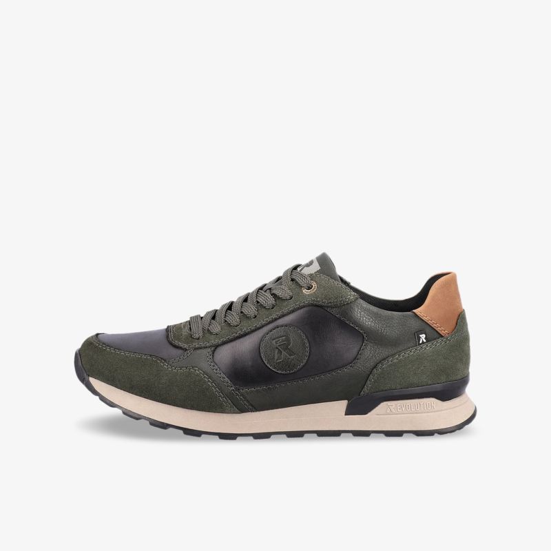 Elegante grüne Sneakers mit schwarzem Akzent und beigem Akzent für stilbewusste Freizeitlooks.