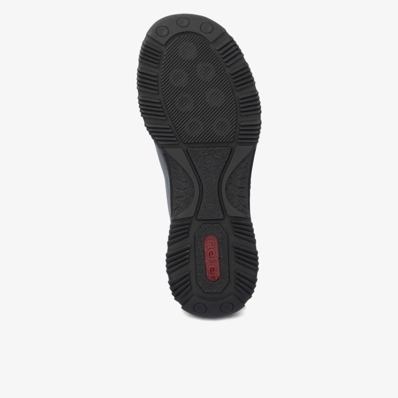 Robuste und rutschfeste Schuhsohle mit tiefem Profil für sicheren Halt auf verschiedenen Untergründen