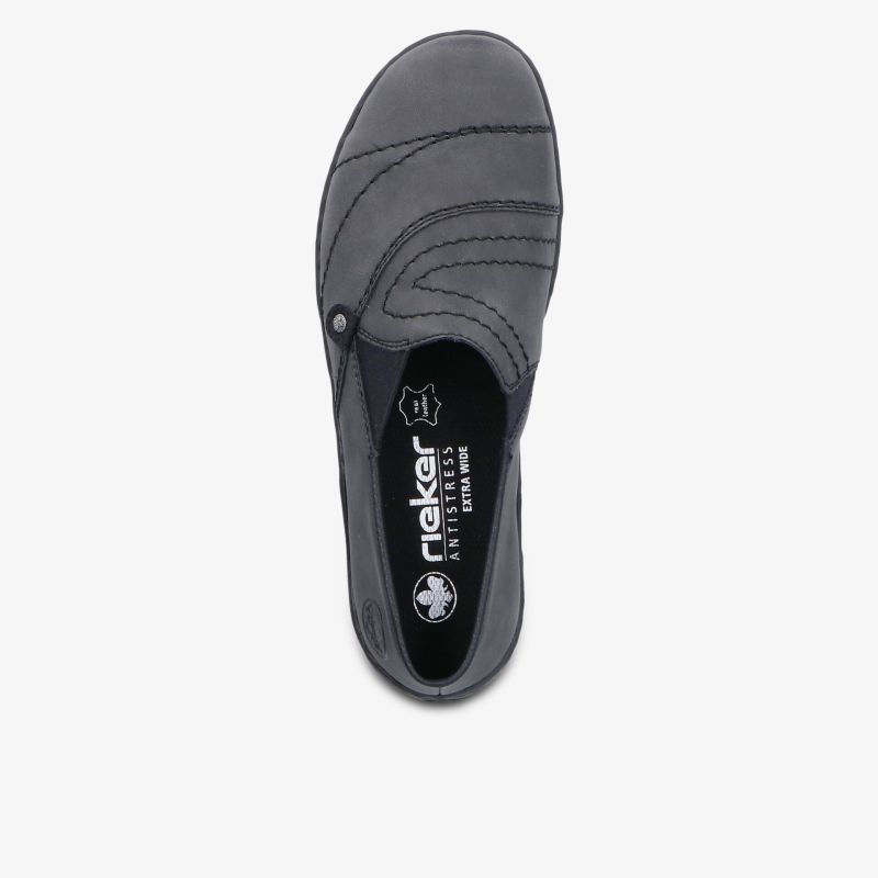 Komfortabler Rieker Schuh mit modernem Design und rutschfester Sohle.