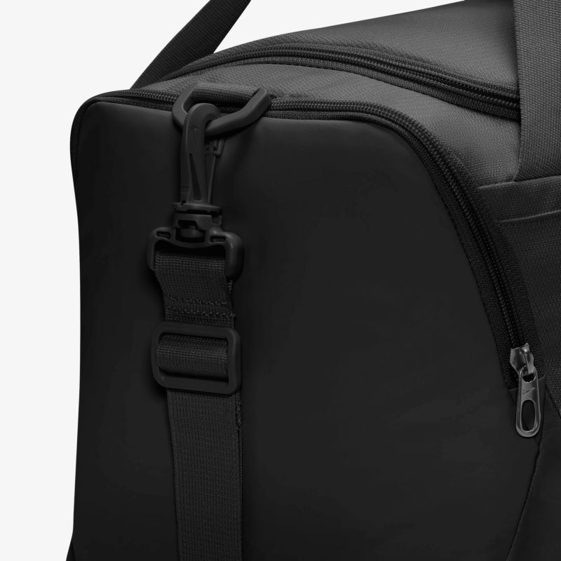 Detailaufnahme zeigt hochwertigen Reißverschluss und stabile Trageschlaufe an robuster Tasche