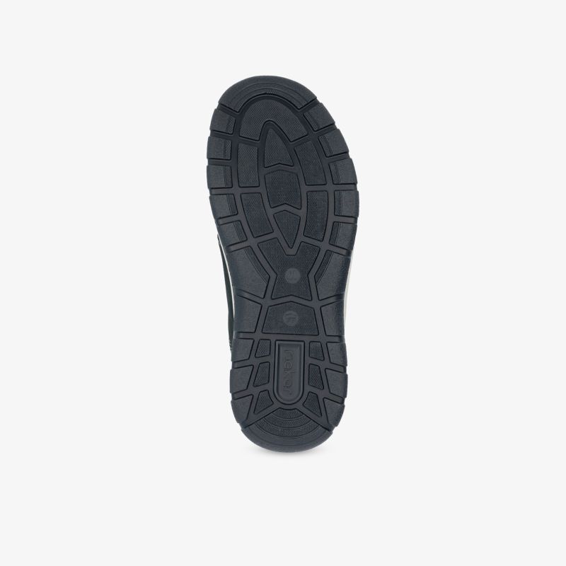 Robuste schwarze Schuhsohle mit tiefem Profil für optimalen Halt und Trittsicherheit auf verschiedenen Untergründen