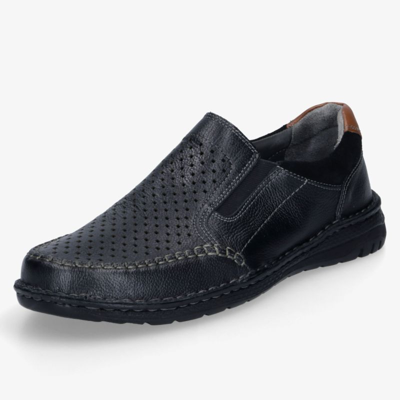 Schwarzer komfortabler Lederschuh mit atmungsaktiven Perforationen und elastischem Einstieg seitlich fotografiert