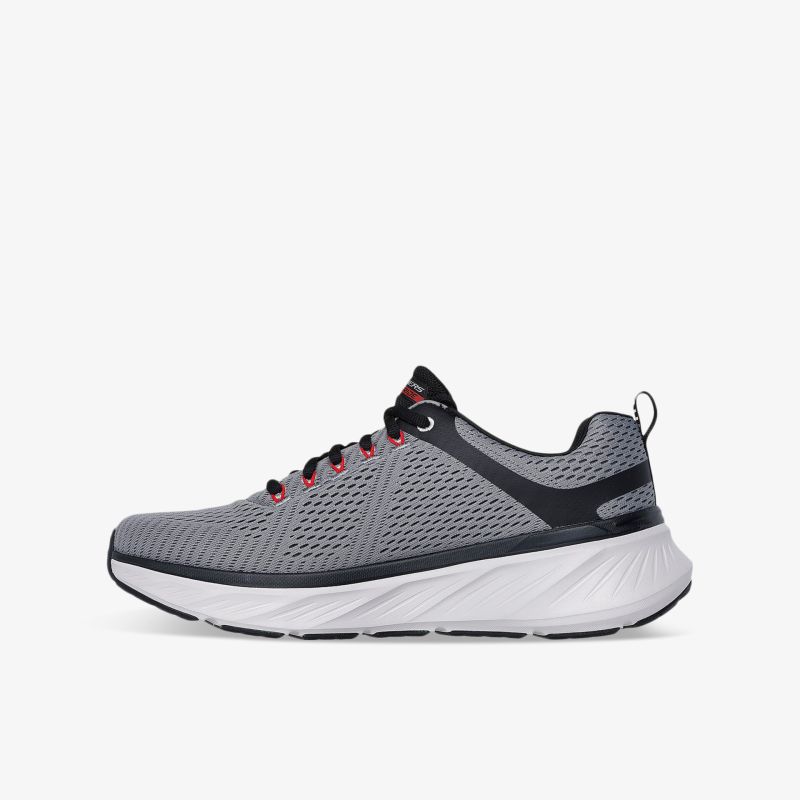 Moderner grauer Sneaker mit atmungsaktivem Material und leichter, flexibler Sohle für optimalen Tragekomfort