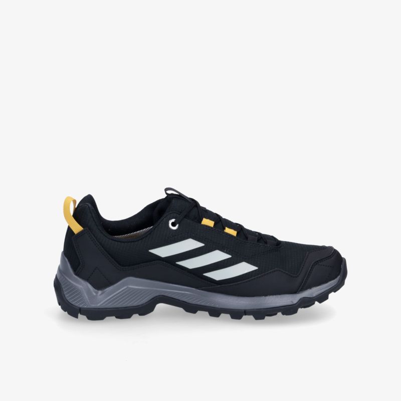 Leistungsstarker Wanderschuh mit rutschfester Sohle, robustem Design und hohem Tragekomfort für Outdoor-Aktivitäten.