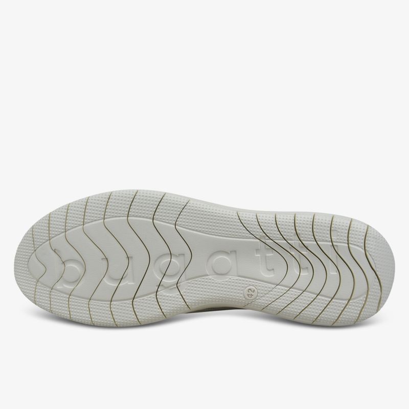 
        Schuhe mit rutschfester Sohle und ergonomischem Design für optimalen Komfort und Halt.
    