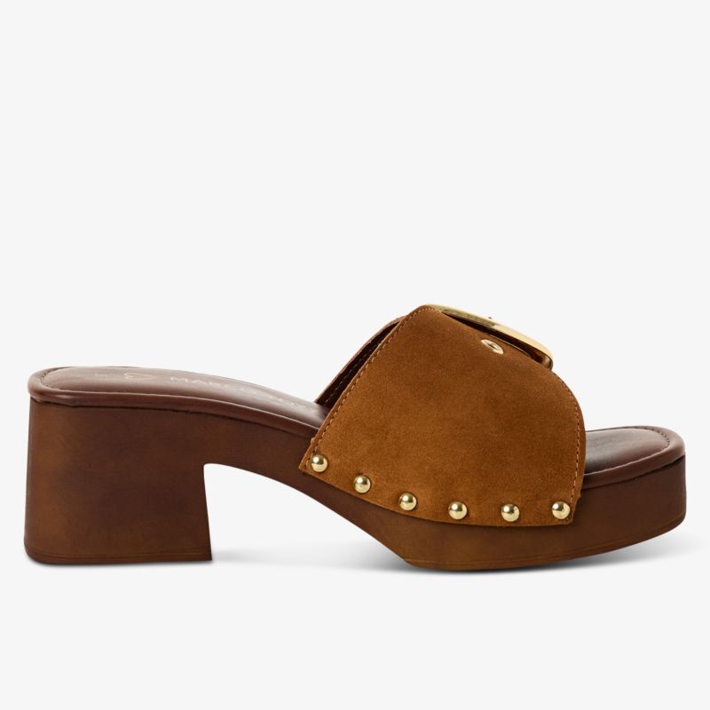 
    Braune Plateau-Pantolette mit Nietenbesatz und Holzoptik sorgt für stilvollen Komfort und angesagtes Design
  