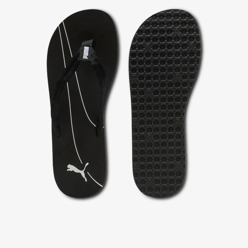 Leichte schwarze Flipflops mit rutschfester Sohle und sportlichem Puma Logo, ideal für Sommer und Freizeit
