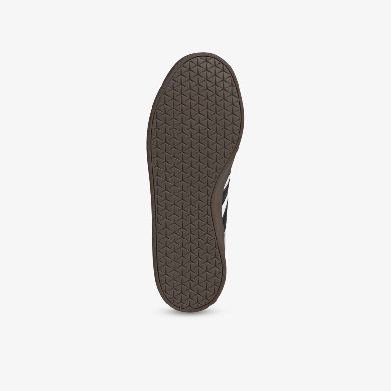 Rutschfeste und langlebige Schuhsohle mit robustem Profil für optimalen Halt und Komfort