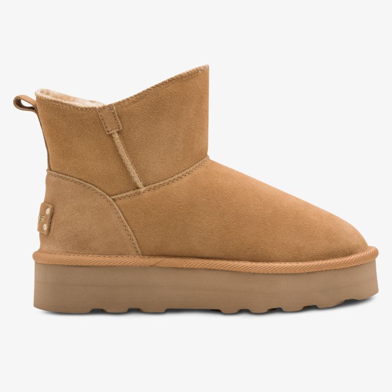 Bequemer Schuh aus weichem Wildleder mit warmem Innenfutter und rutschfester Sohle für idealen Komfort