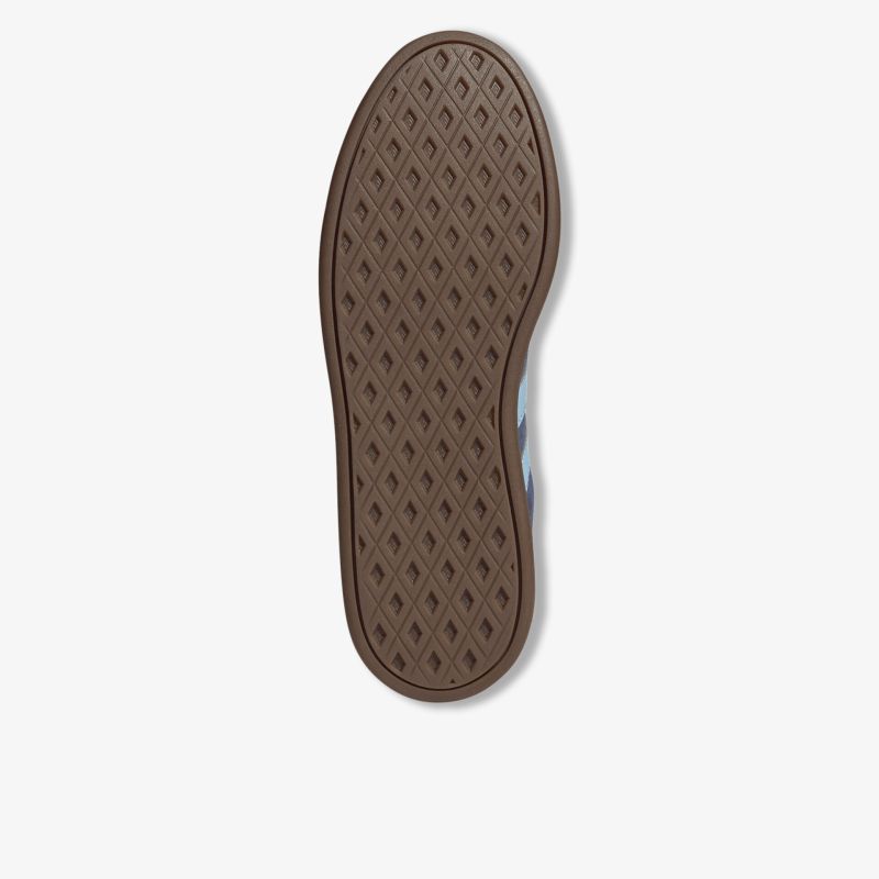Rutschfeste und profilierte Schuhsohle in braun, robust und flexibel für optimalen Halt und Komfort