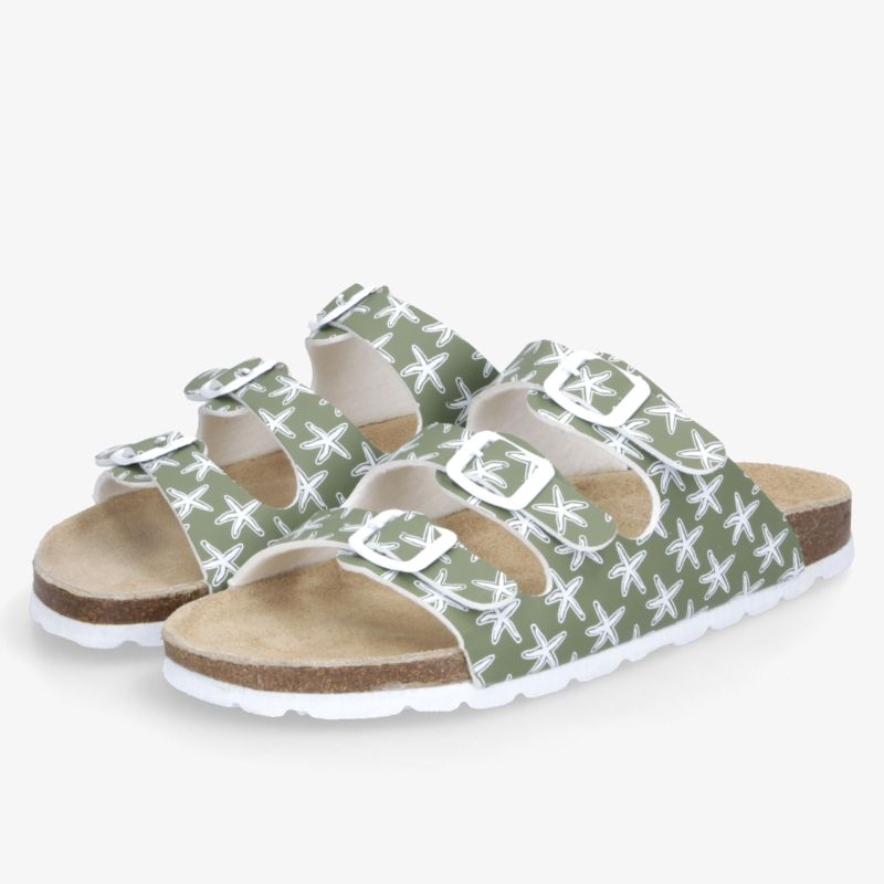 Grüne Sandalen mit weißem Sternmuster und drei verstellbaren Riemen, bequemes Fußbett und rutschfeste Sohle