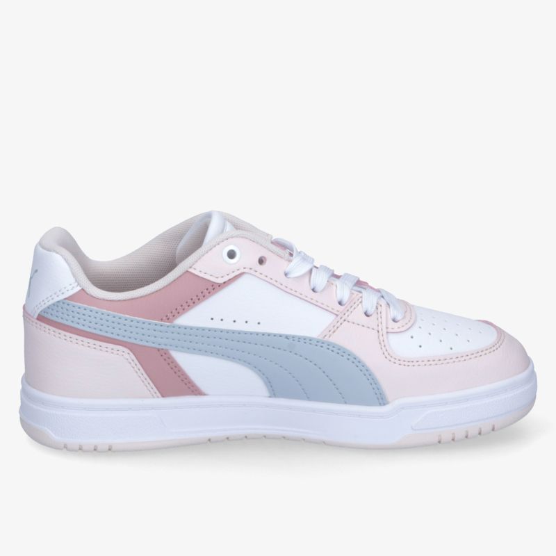 Moderner Sneaker in Weiß mit rosa und hellblauen Details, ideal für einen sportlichen und trendigen Look.