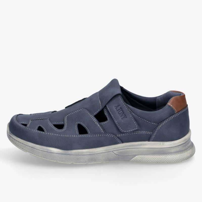 Bequemer, atmungsaktiver Slipper mit gepolstertem Fußbett und rutschfester Sohle in elegantem Blau.
