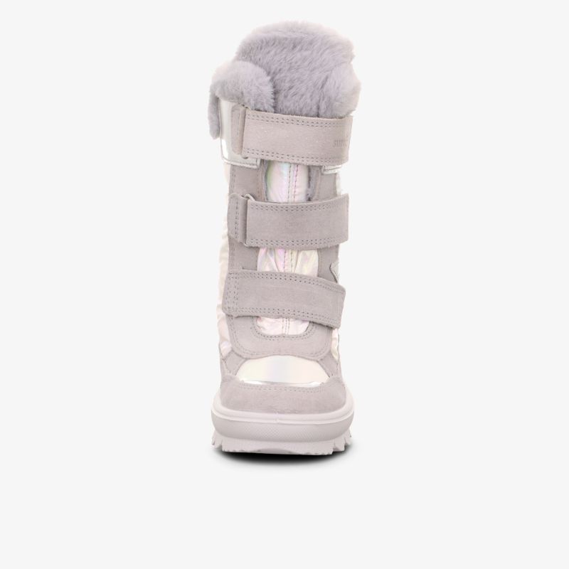 Frontansicht Winterstiefel mit weichem Futter und praktischem Klettverschluss für optimalen Komfort