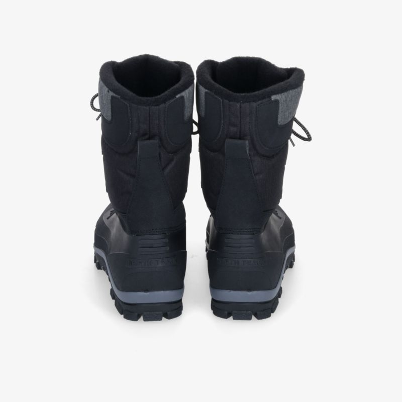Robuste Wanderstiefel für kältere Bedingungen mit rutschfester Sohle und isolierendem Futter.