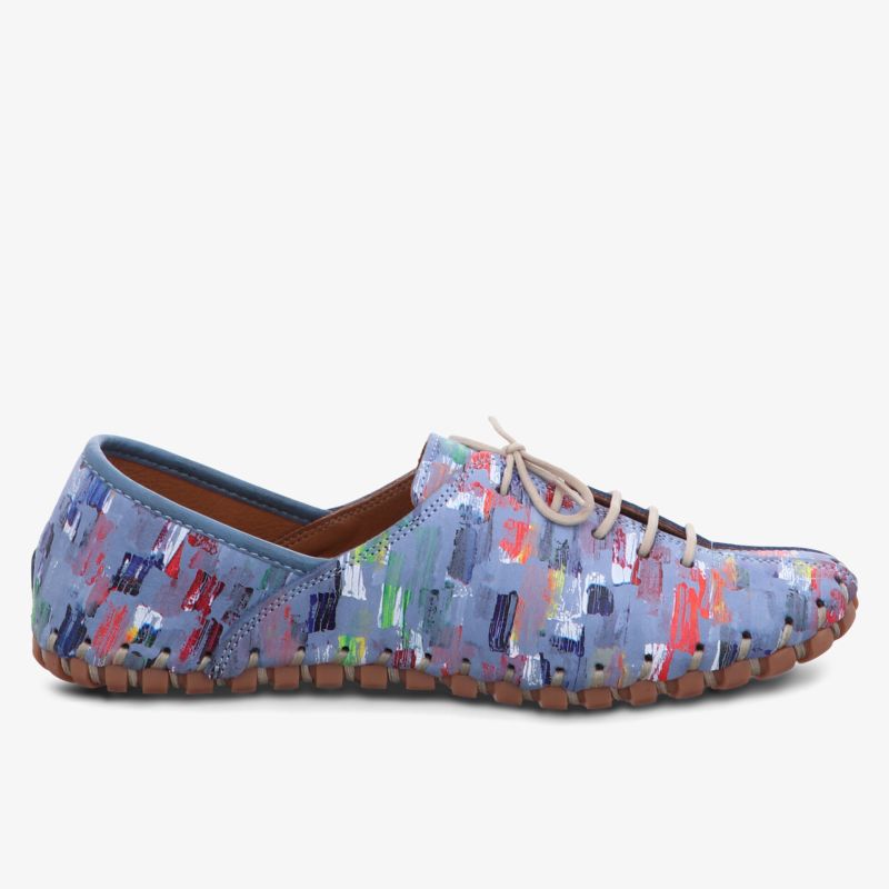 Bunter, bequemer Schuh mit einzigartigem Muster und flexiblem Material für modische Auftritte.