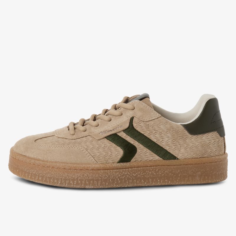 Seitlich sichtbarer beiger Sneaker mit kontrastierendem dunklem Detail, stabiler Sohle und modischem Materialmix