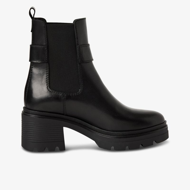 Moderner schwarzer Stiefel mit elastischem Einsatz und robustem mittelhohem Blockabsatz für vielseitigen Komfort