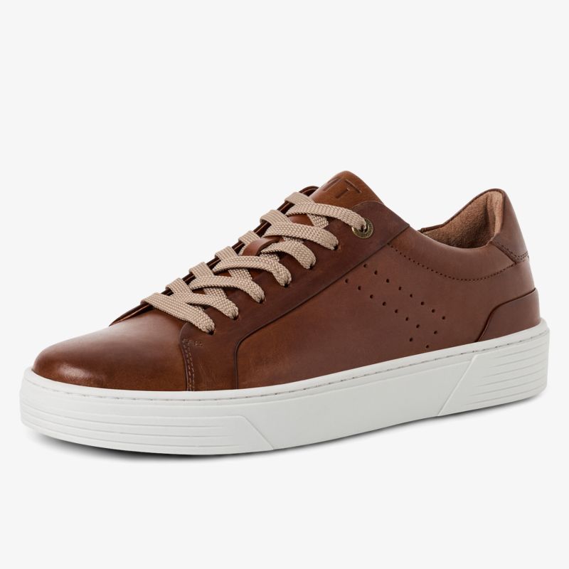 Brauner Ledersneaker mit weißer Gummisohle und klassischer Schnürung, moderne und bequeme Freizeitschuhe