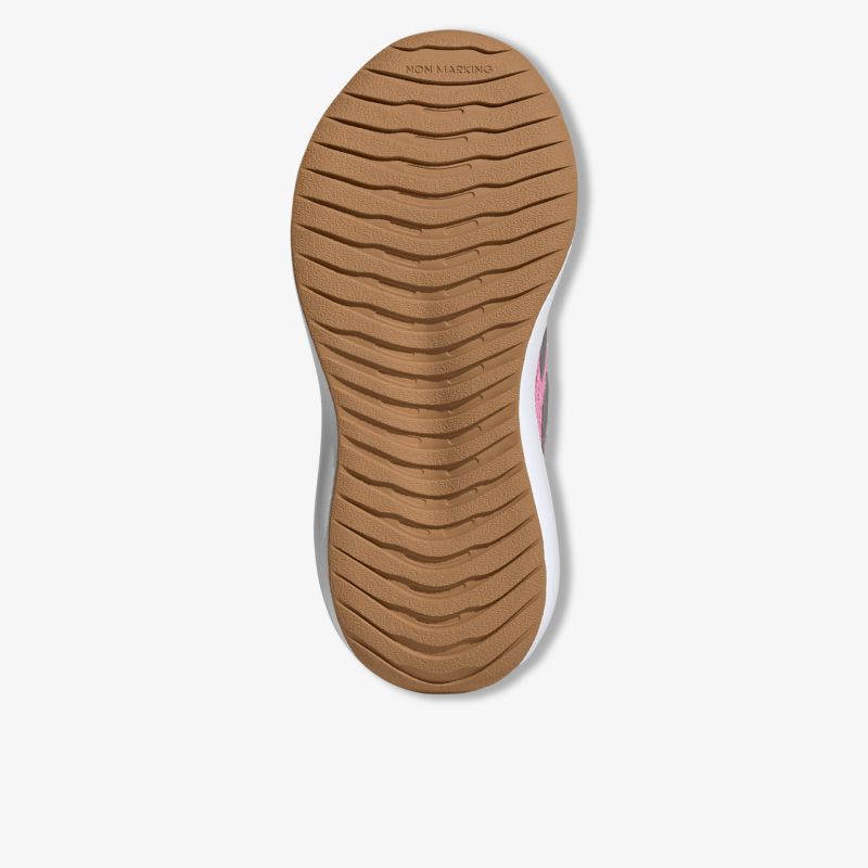Flexibel geformte rutschfeste Schuhsohle mit tiefem Profil für sicheren Halt auf unterschiedlichen Oberflächen