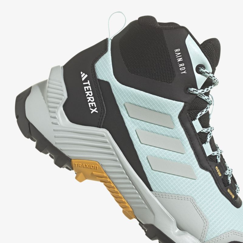 Robuste Wanderschuhe mit rutschfester Sohle und modernem Design für optimalen Komfort bei Outdoor-Aktivitäten.