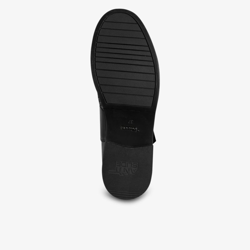 Schuhsohle mit griffigem Profil für sicheren Halt und lange Haltbarkeit