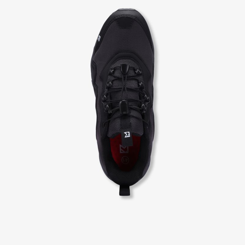 Obersicht schwarzer sportlicher Schuh mit leichtem und robustem Design für hohen Tragekomfort