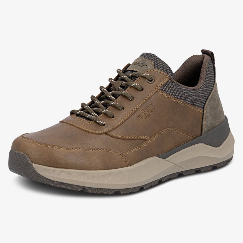 Moderner brauner Sportschuh mit robuster Profilsohle und komfortablem gepolstertem Kragen, seitliche Ansicht