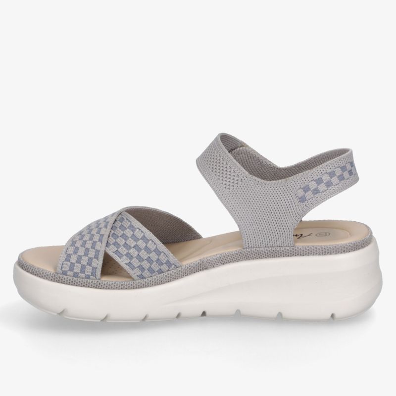 Bequeme Sandale mit gepolsterter Sohle und verstellbarem Riemen für optimalen Komfort und Halt