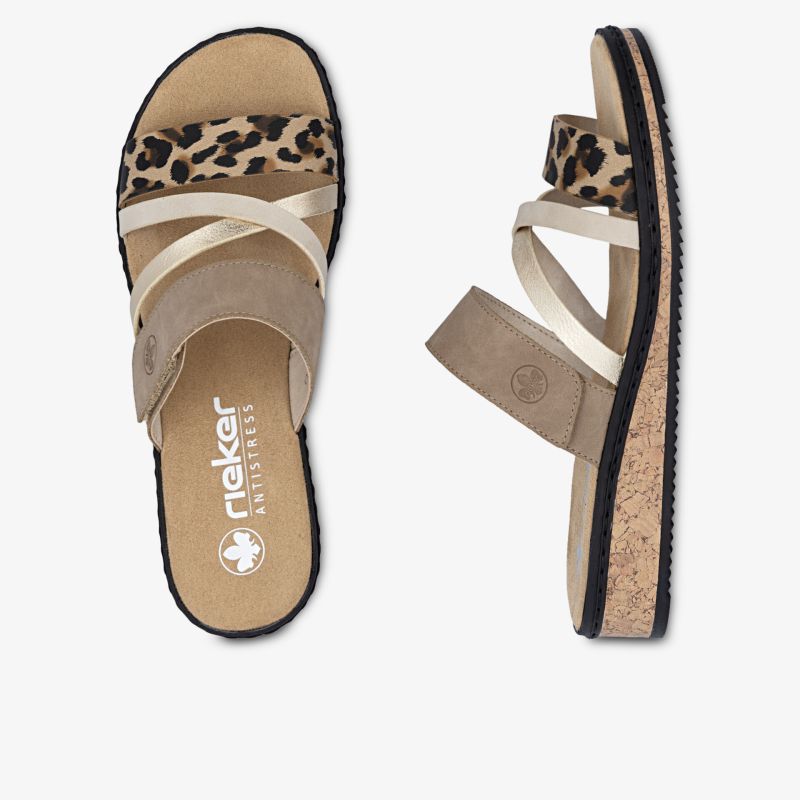Bequeme Sandalen mit modischem Leo-Muster und weichem Keilabsatz für einen stilvollen Sommerlook